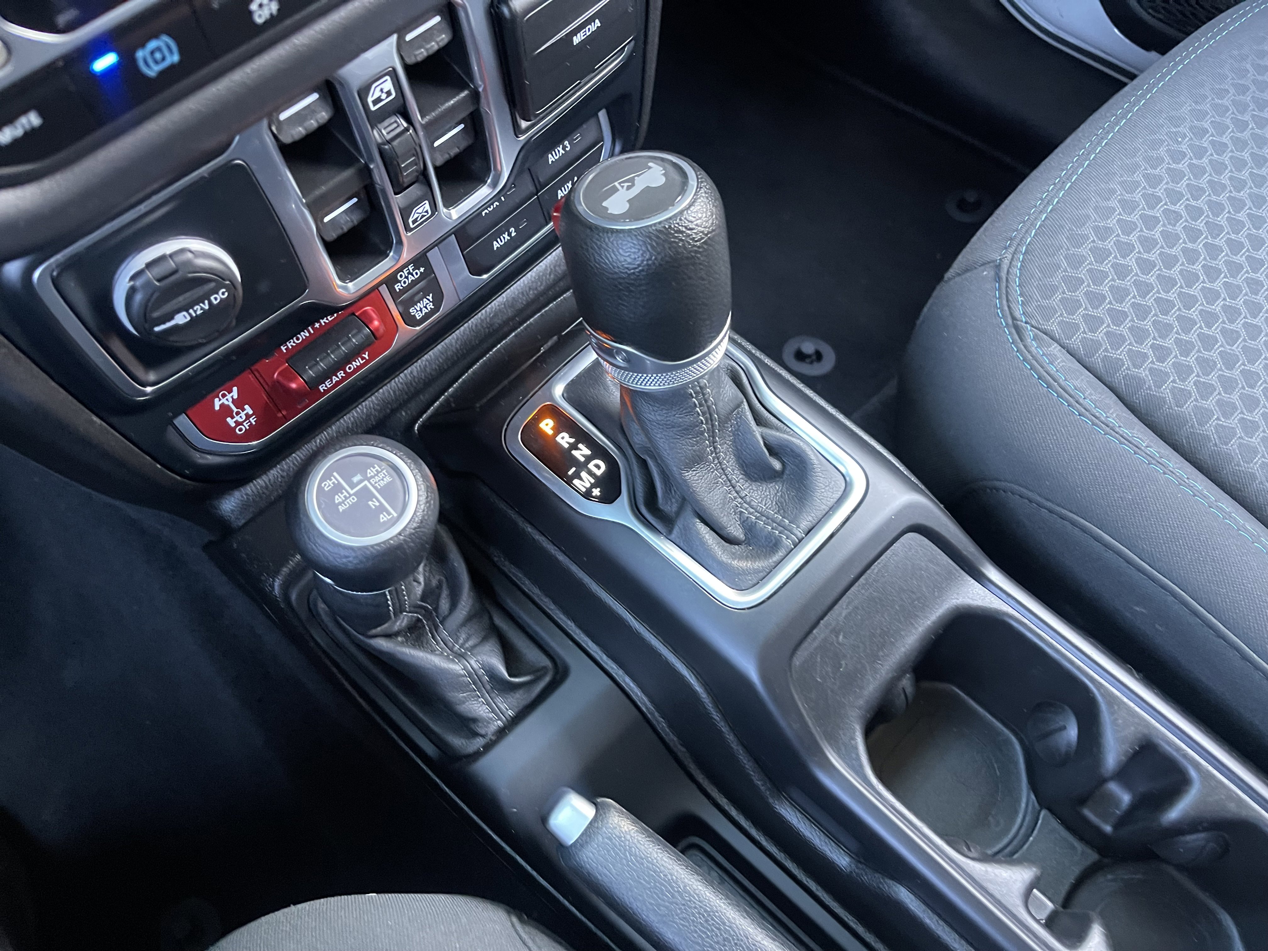 Used 2024 White/off-white Jeep Rubicon 4xe image 28