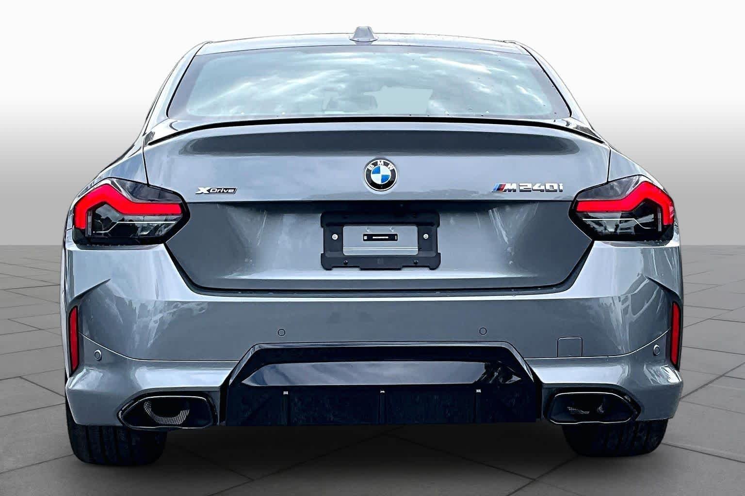 New 2027 Skyscraper Grey Metallic BMW M240i xDrive image 4