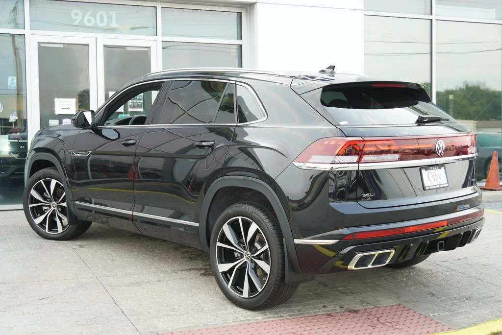 New 2026 Black Volkswagen 2.0T SEL Premium R-Line image 9