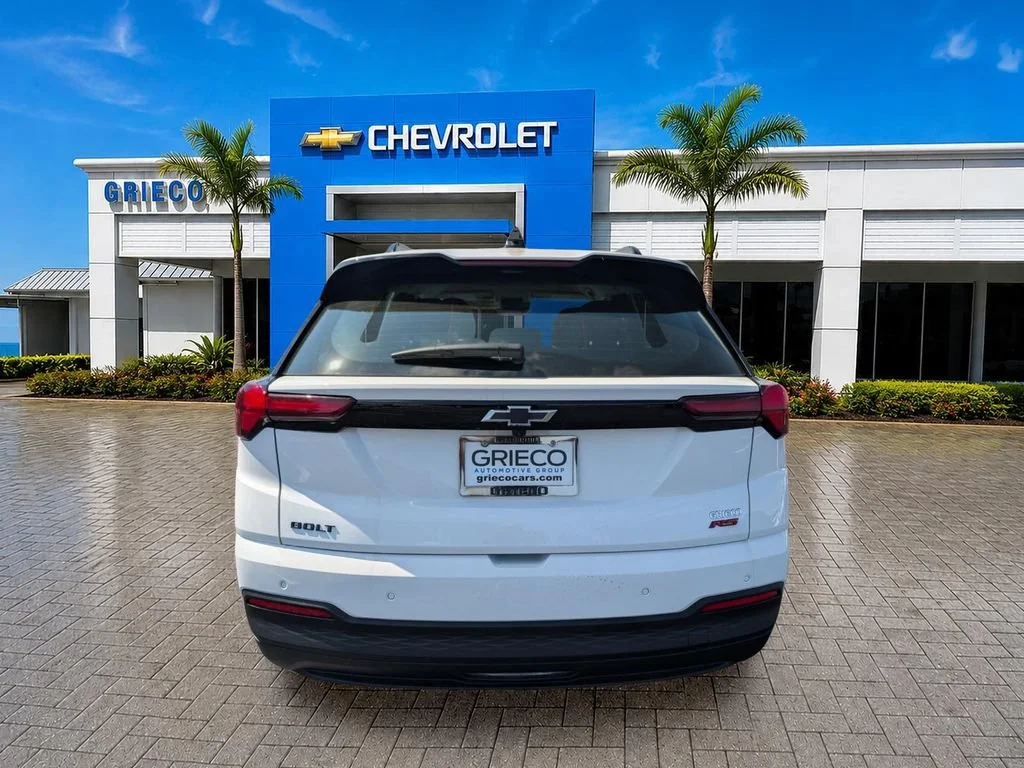 New 2027 Summit White Chevrolet RS image 7