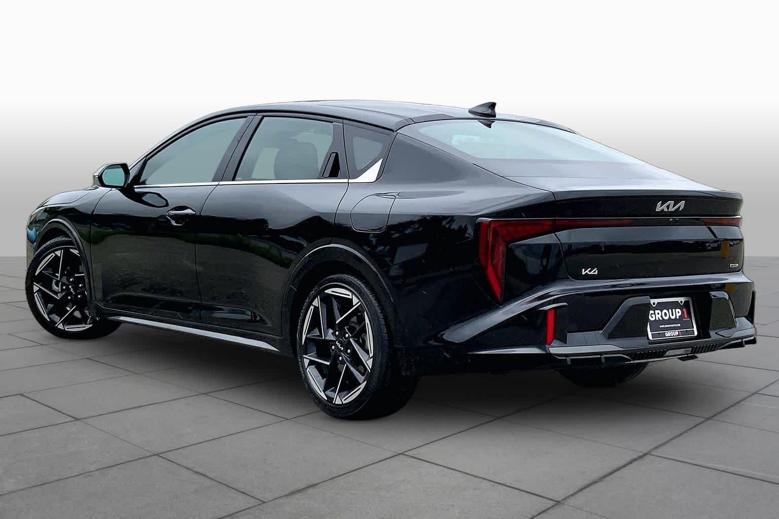 Used 2025 Aurora Black Pearl Kia GT-Line image 12