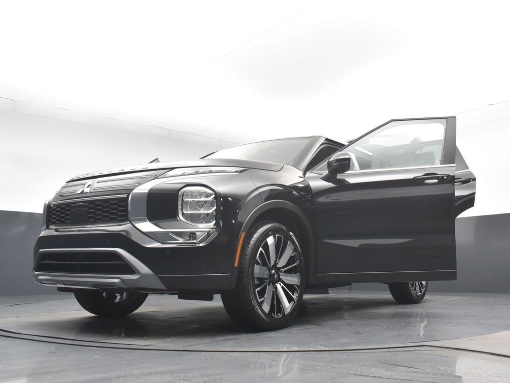 New 2026 Black Mitsubishi SE image 29
