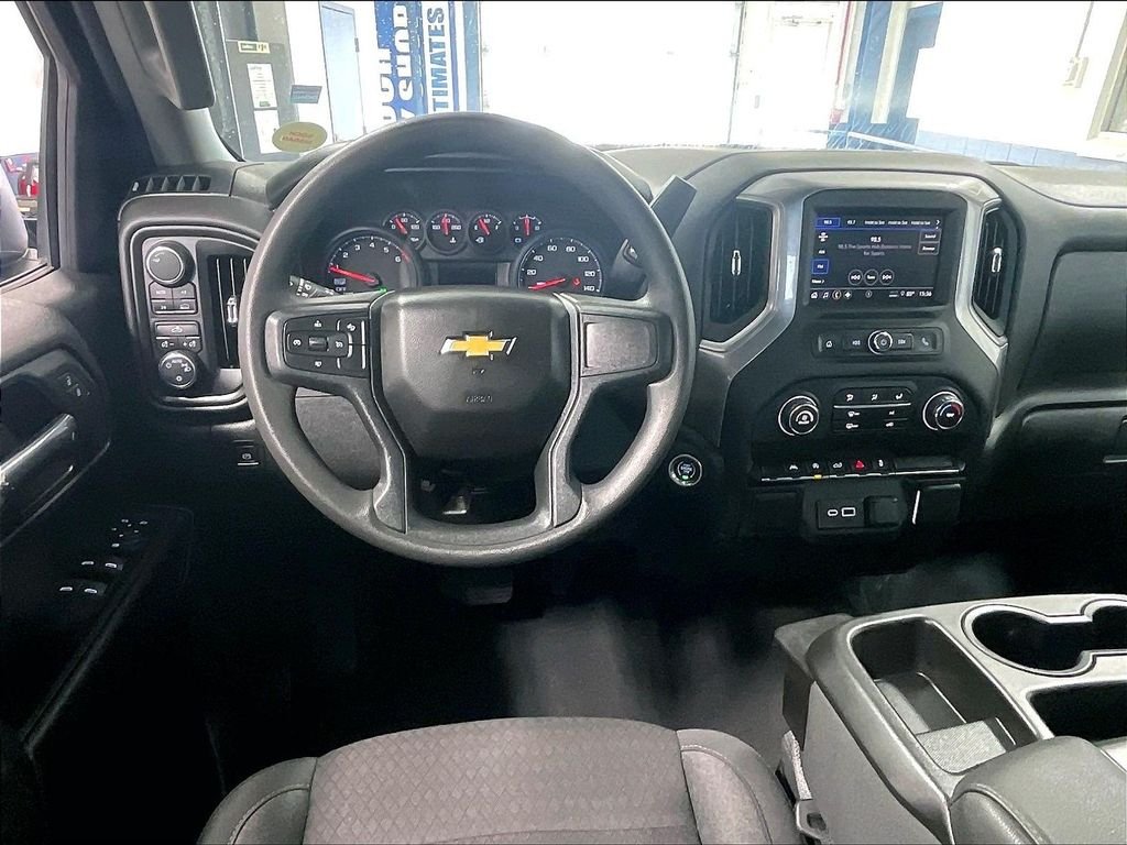 Used 2024 Gray Chevrolet Custom image 17