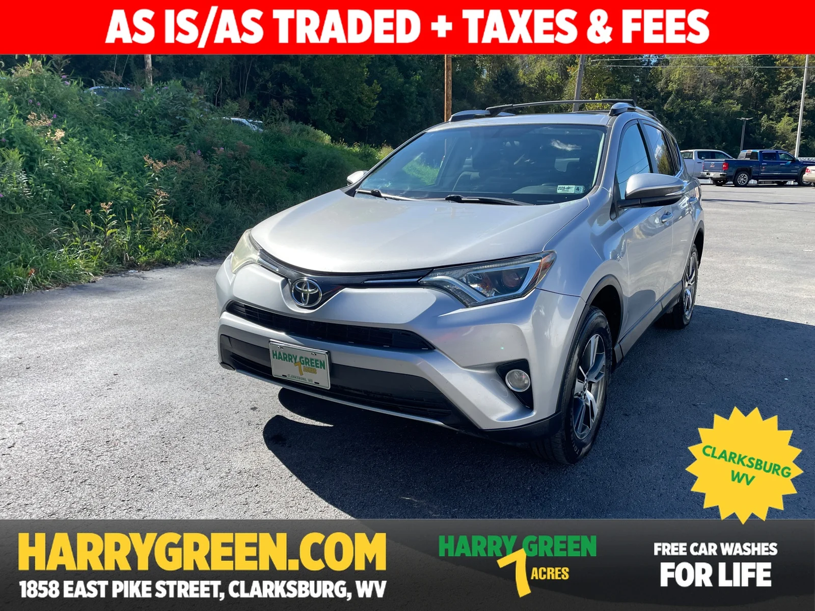 Used 2016 Silver Sky Metallic Toyota XLE image 1