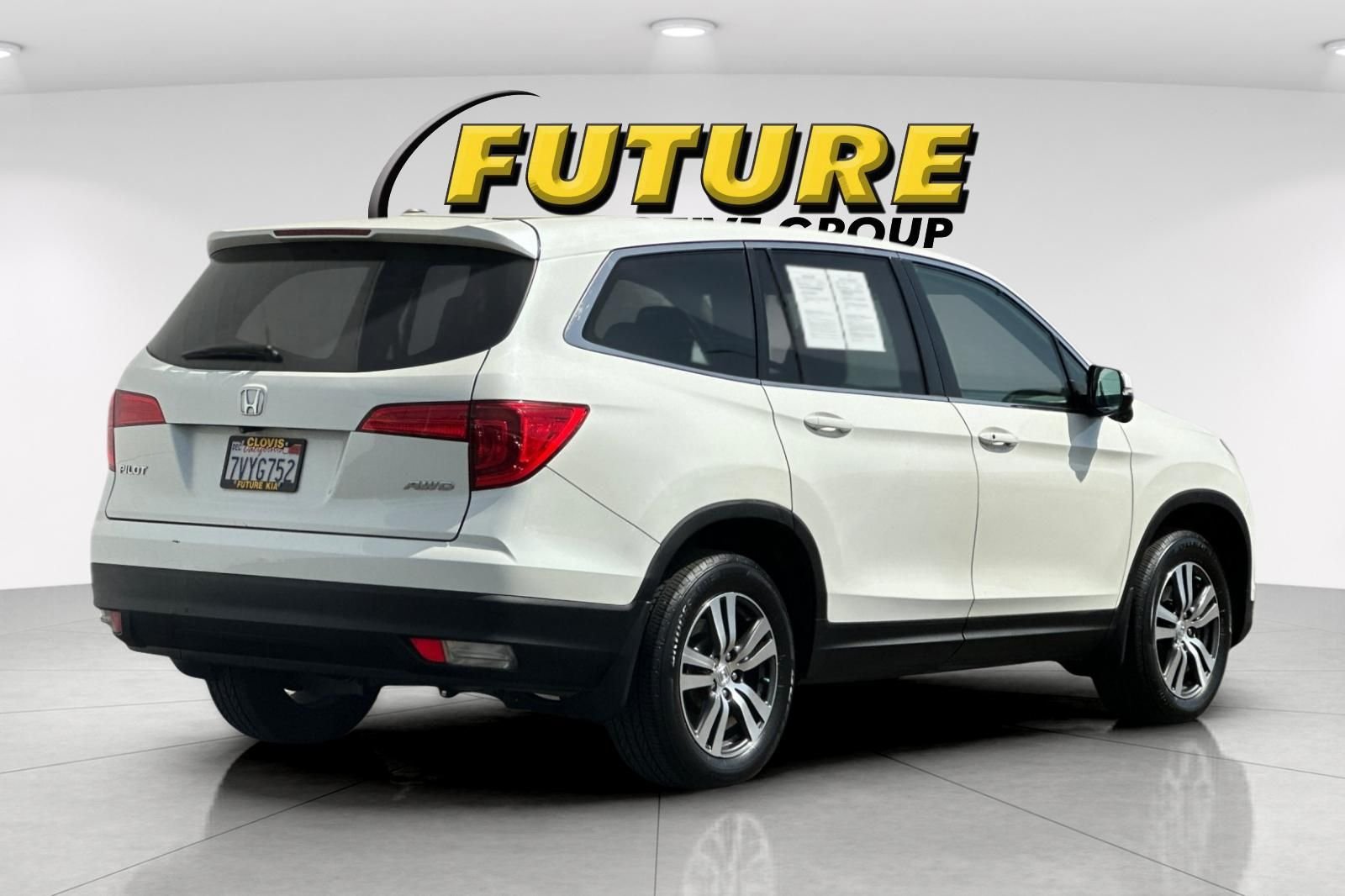 Used 2016 White Honda EX-L image 4