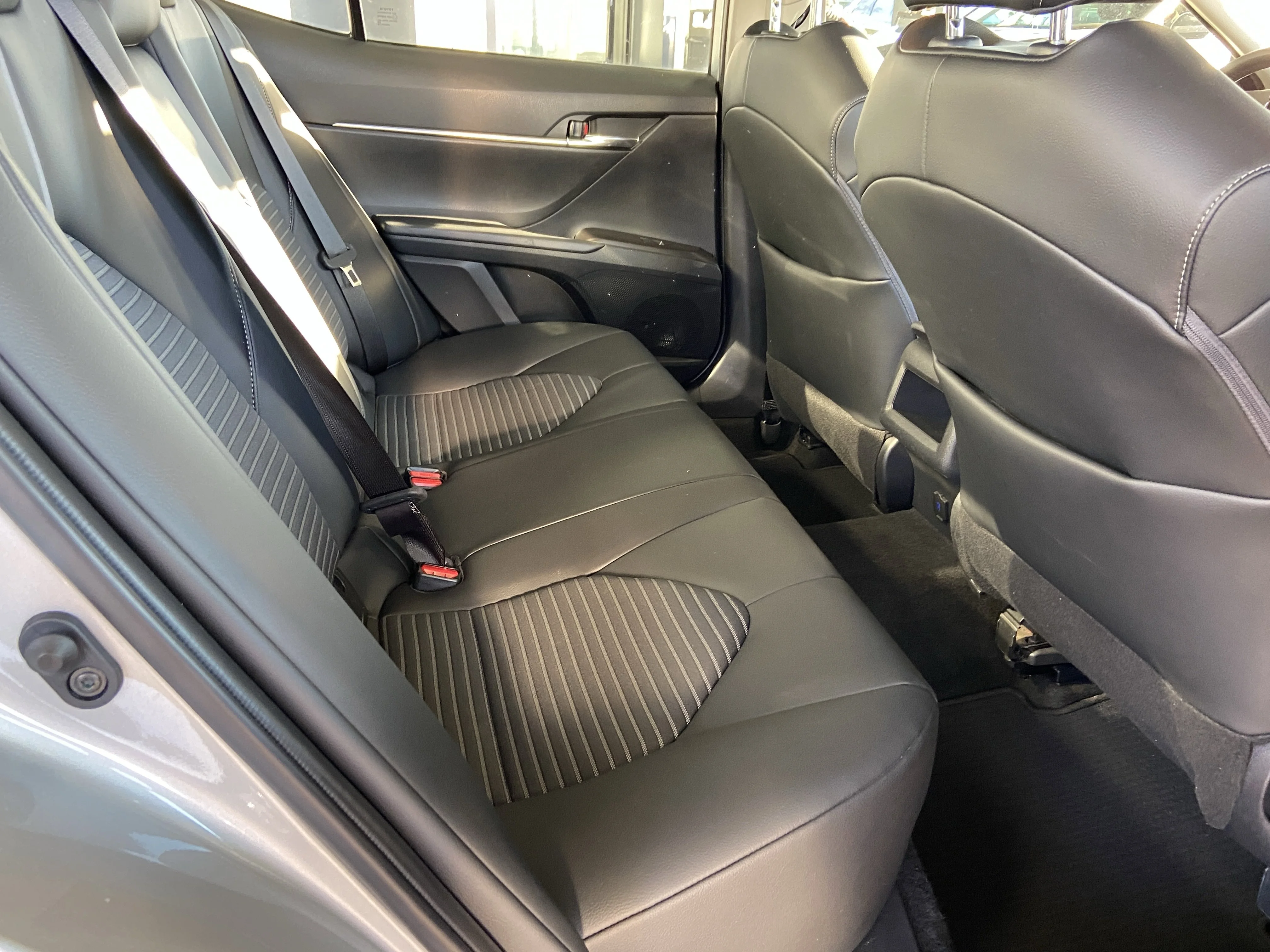 2022 Toyota Camry SE - Photo 29