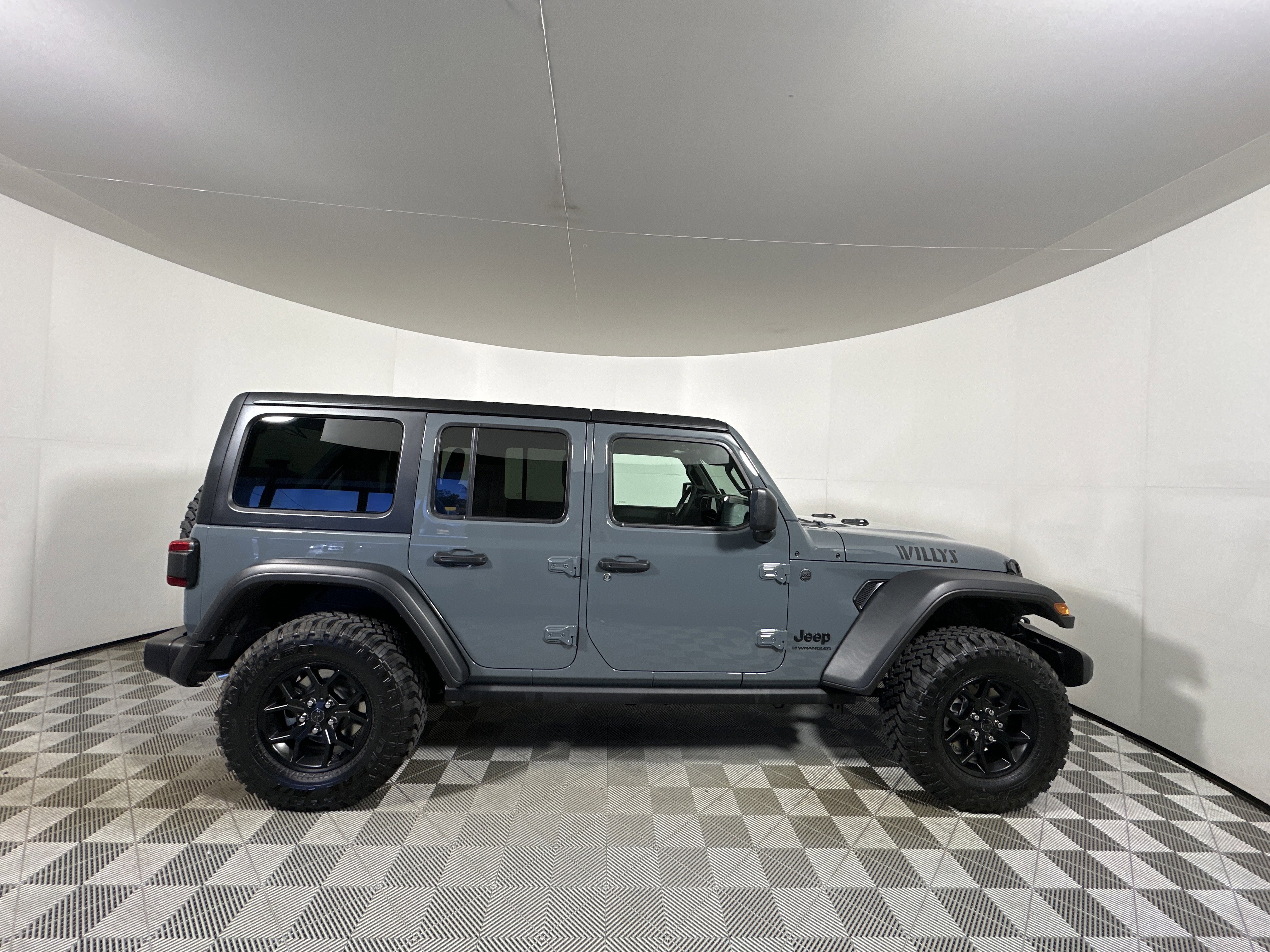 2026 Jeep Wrangler 4-Door Willys - Photo 8
