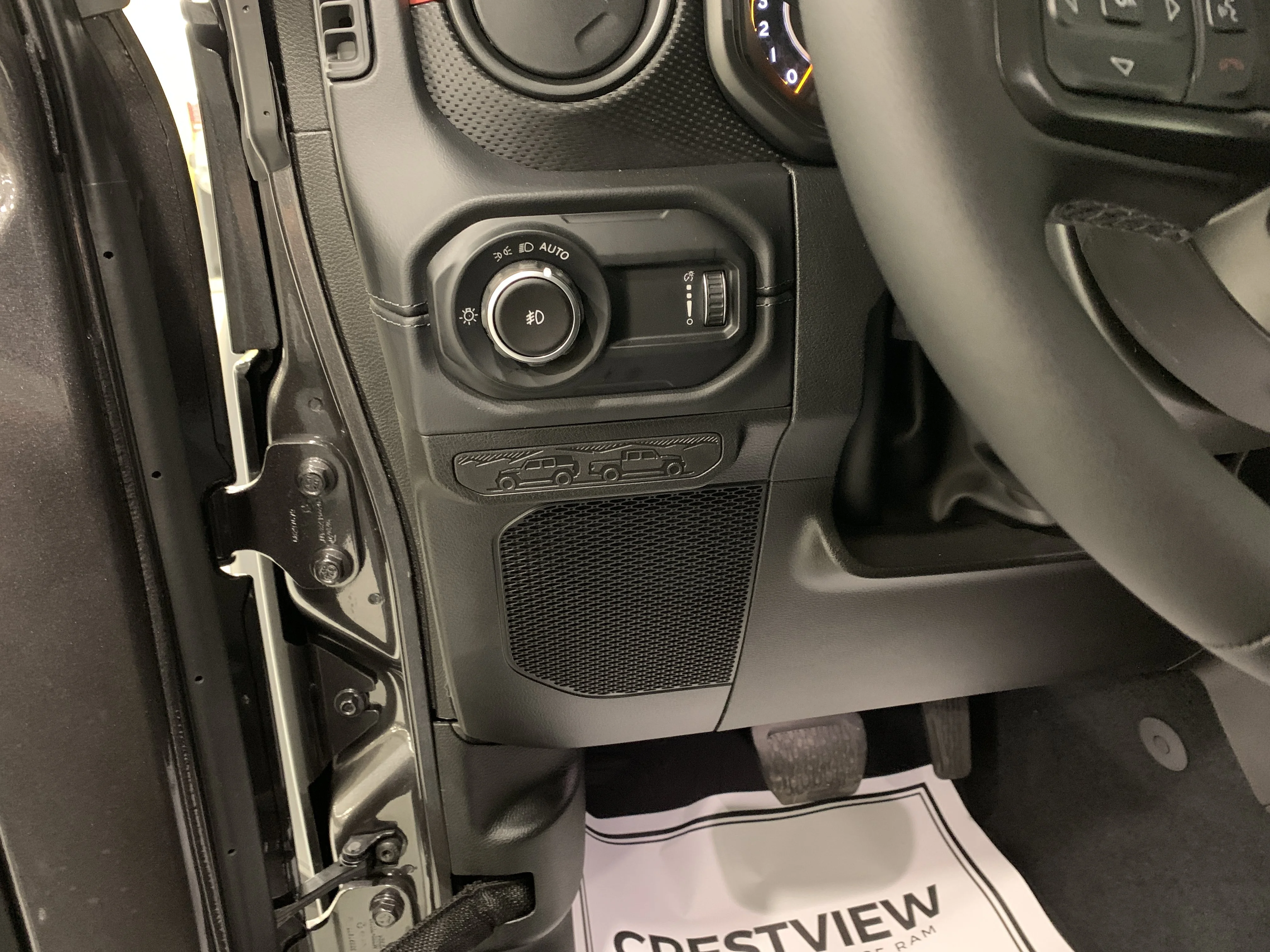 New 2025 Granite Crystal Metallic Jeep Rubicon image 14