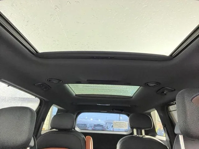 New 2027 Black Kia SX image 30