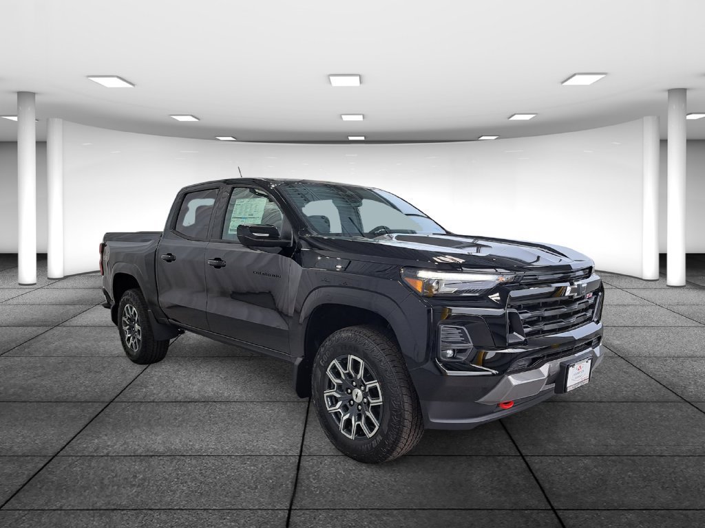 2026 Chevrolet Colorado Z71 Crew Cab Pickup Slide 2