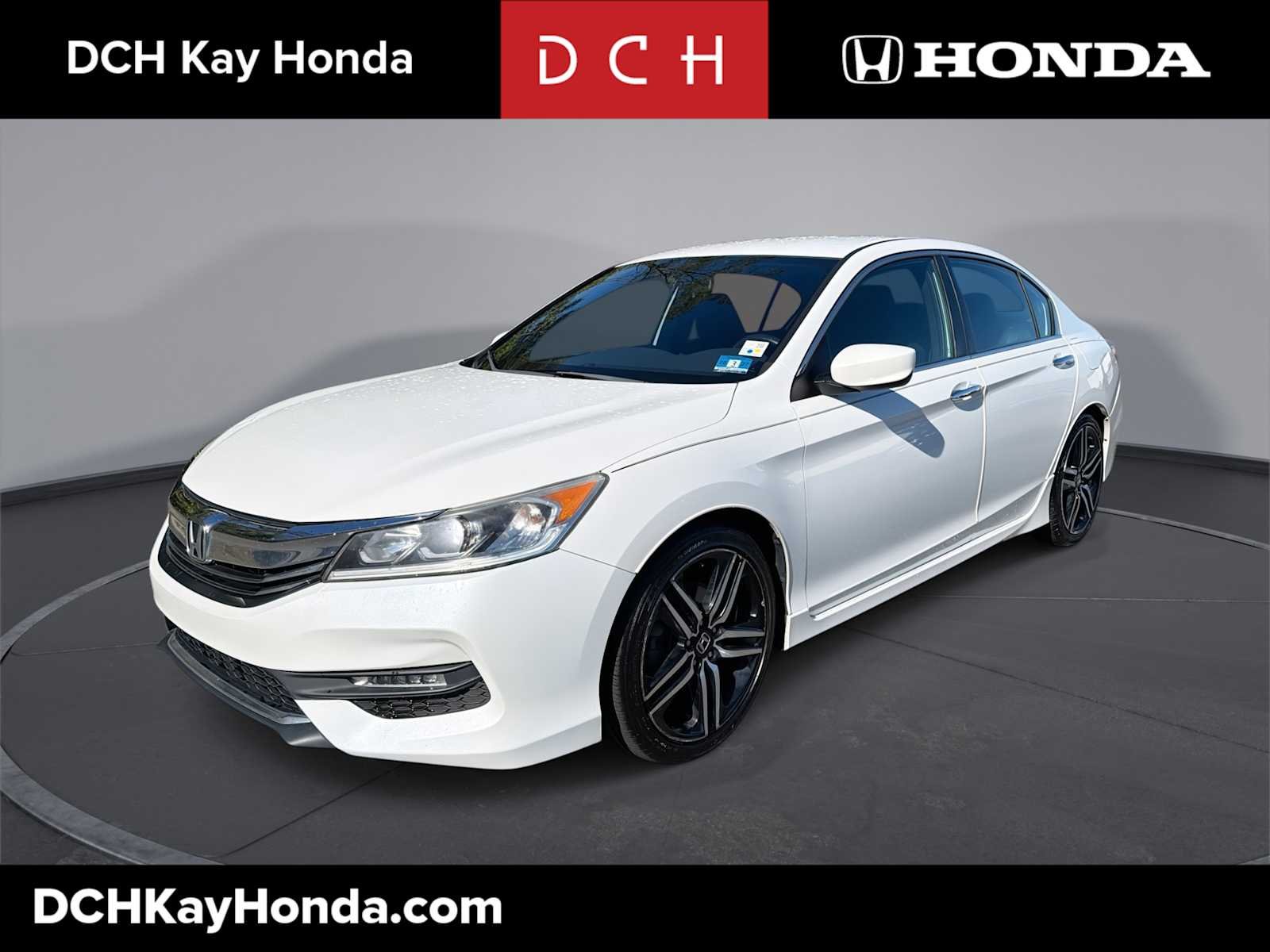 Used 2016 White Orchid Pearl Honda Sport image 1