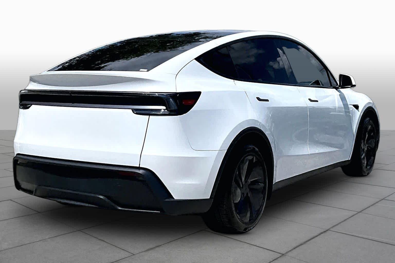 Used 2026  Tesla  image 11