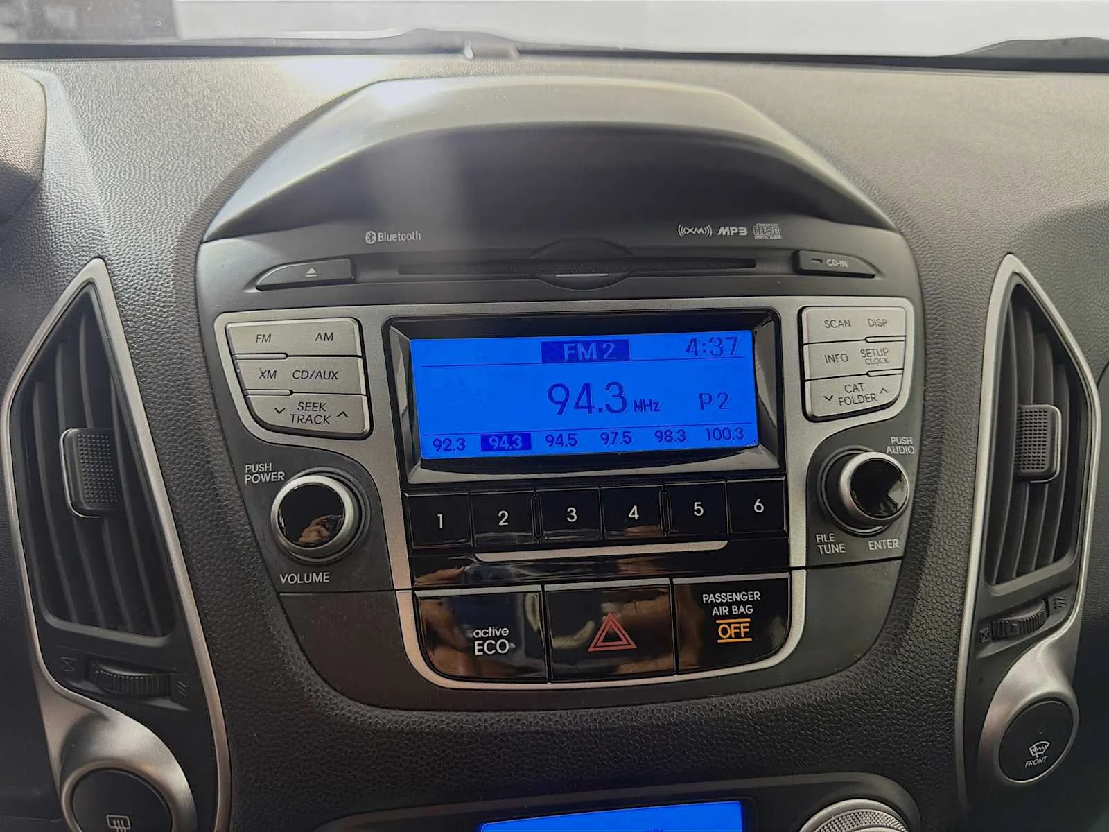 Used 2012 Diamond Silver Hyundai Limited PZEV image 11