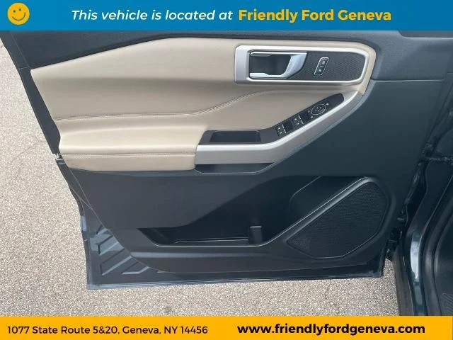 Used 2023 Blue Metallic Ford XLT image 12