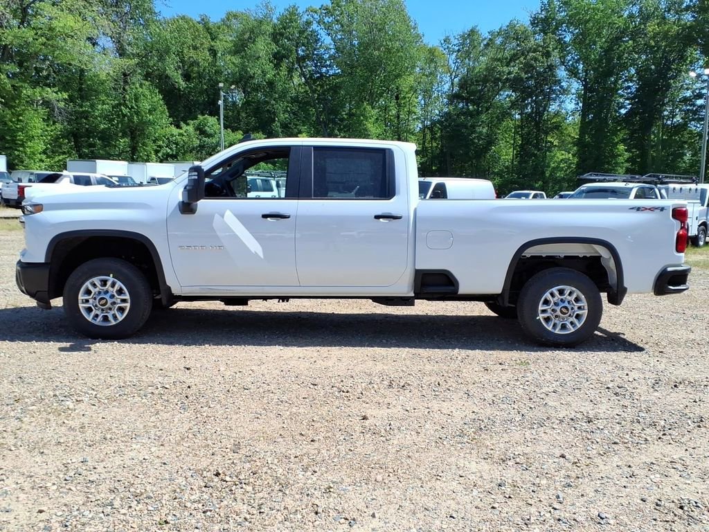 New 2026 Summit White Chevrolet WT image 7