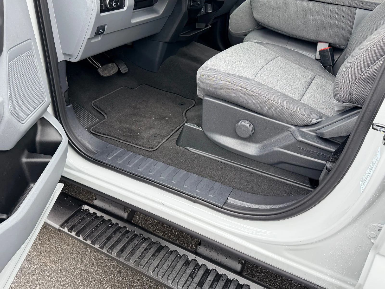 New 2026 Avalanche Ford F-250® XL image 17