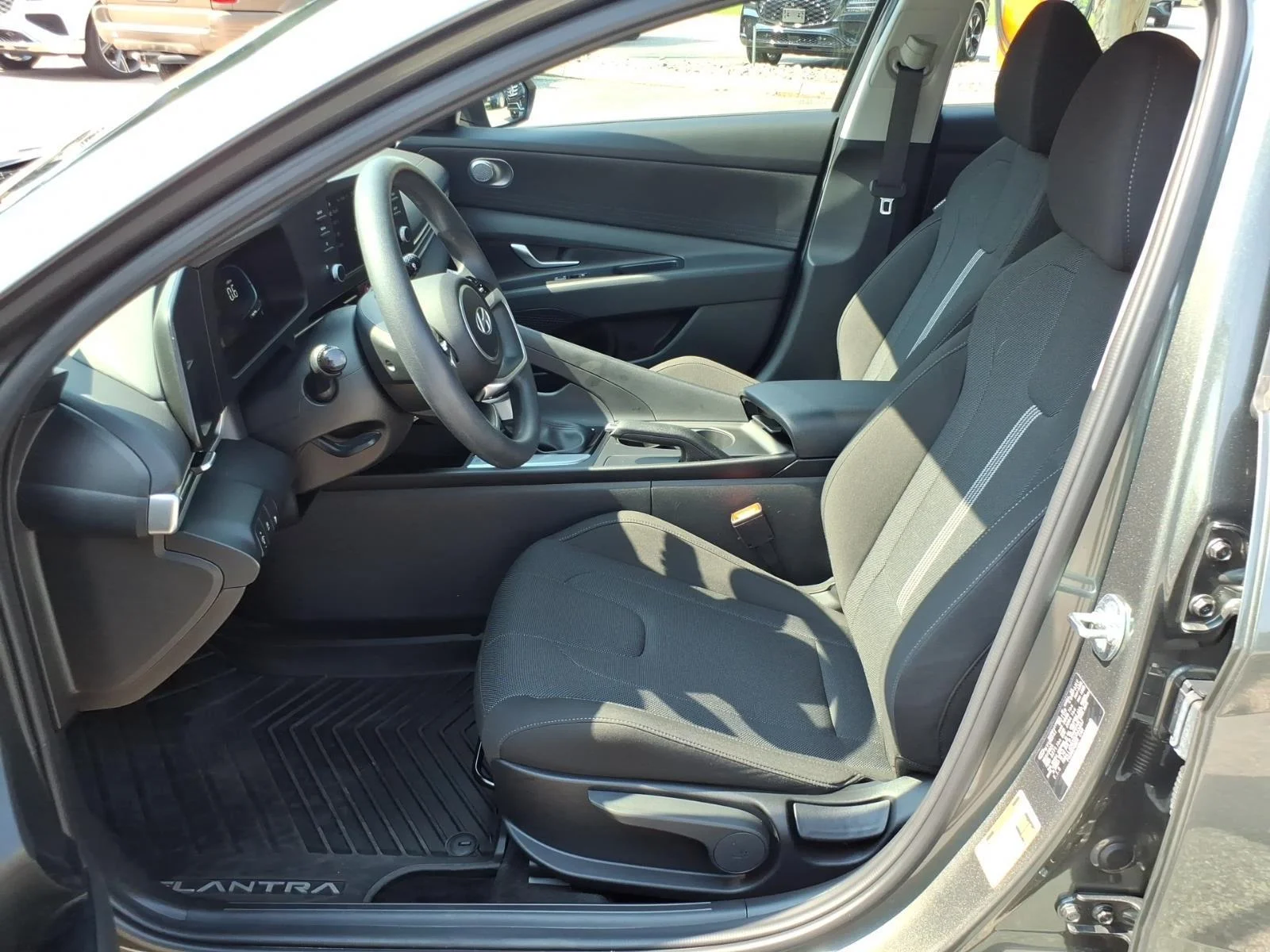 Certified Used 2025 Amazon Gray Hyundai SE image 12
