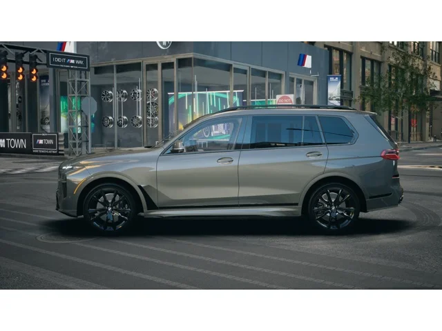 New 2027 Dravit Grey Metallic BMW  image 4