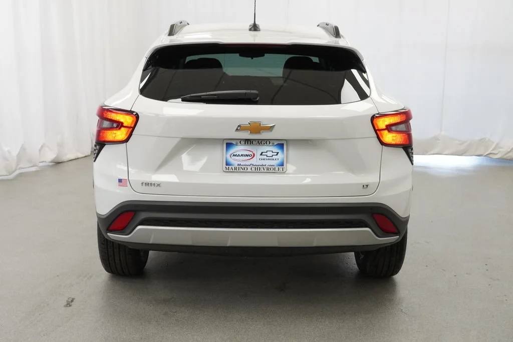 New 2026 Summit White Chevrolet LT image 34