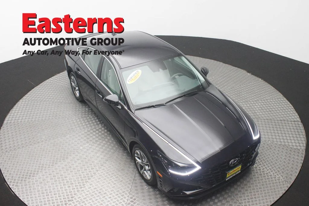 Used 2023 Blue Hyundai SEL image 3