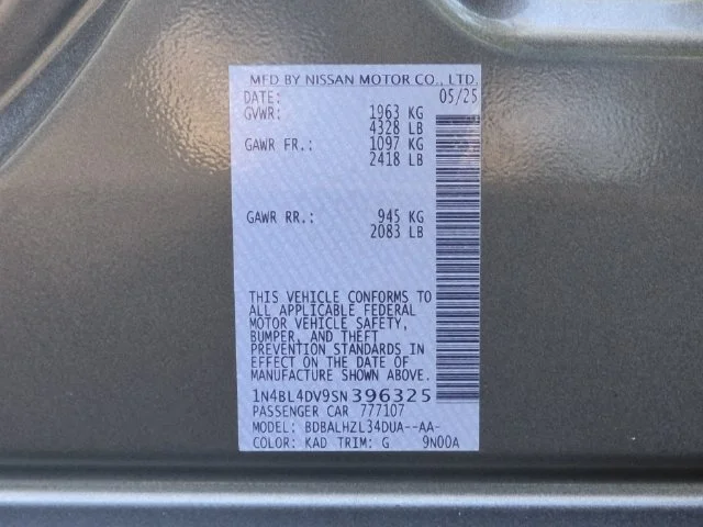 Used 2025 Gray Nissan 2.5 SV image 26