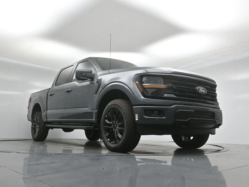 New 2026 Carbonized Gray Metallic Ford XLT image 44