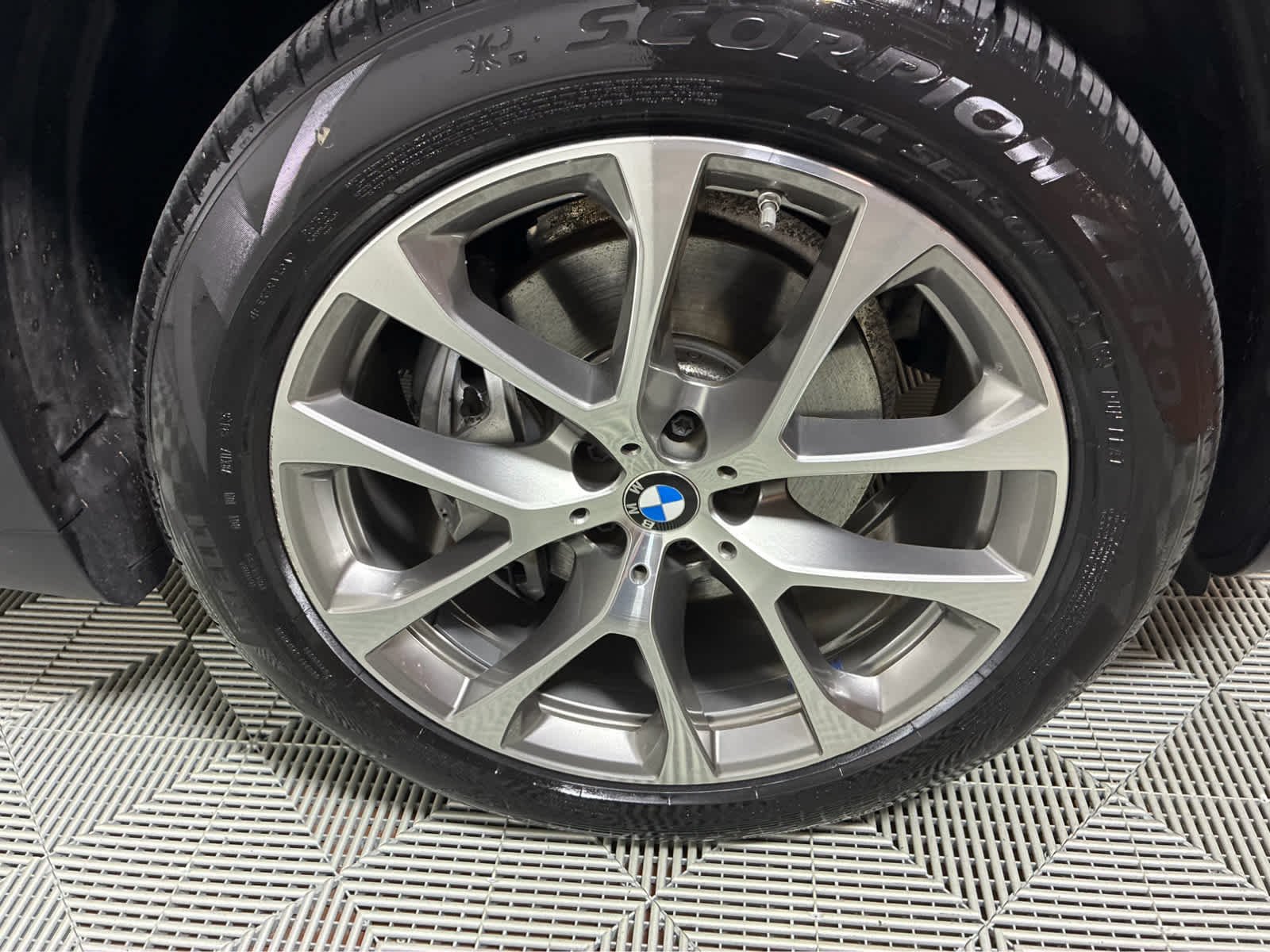 Certified Used 2024 Skyscraper Grey Metallic BMW xDrive40i image 12
