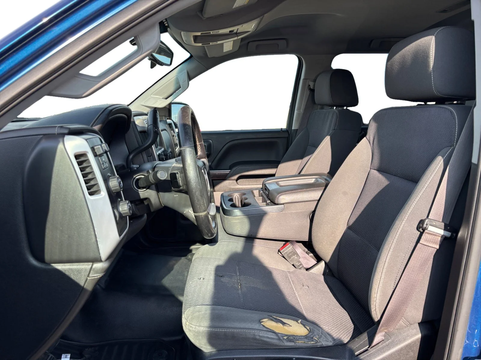 Used 2017 Blue GMC SLE image 10