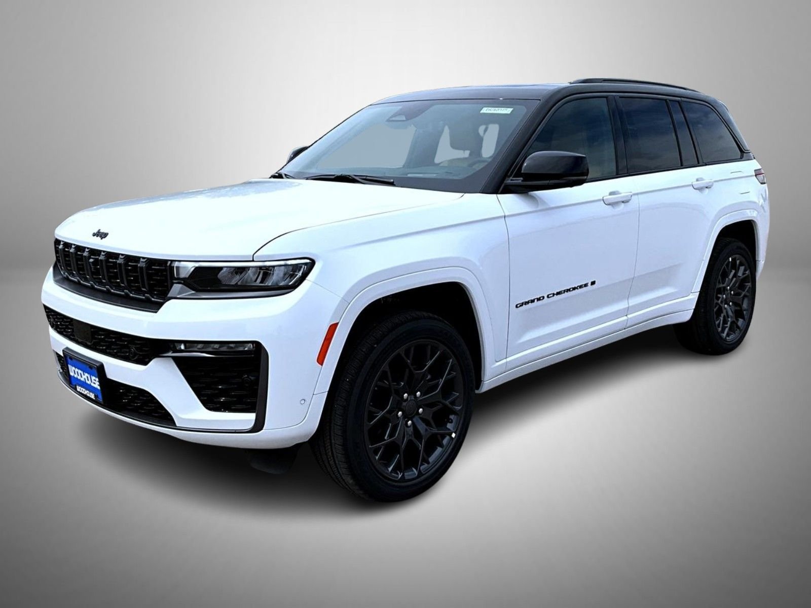 2026 Jeep Grand Cherokee Summit 4x4's photo