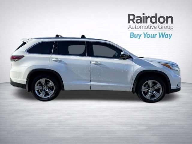 Used 2015 Blizzard Pearl Toyota Limited image 8