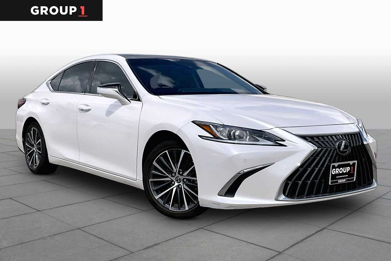 Used 2024 Eminent White Pearl Lexus  image 3