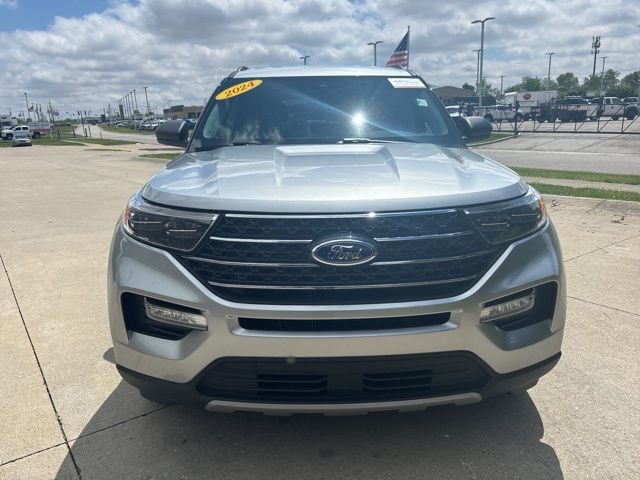 Certified Used 2024 Iconic Silver Metallic Ford XLT image 4