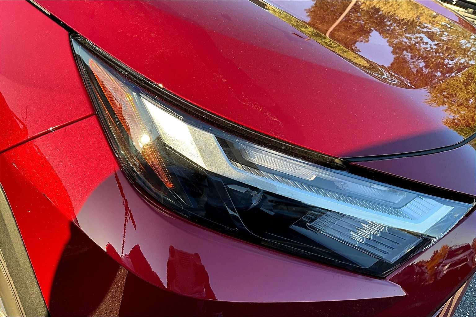 Used 2025 Ruby Flare Pearl Toyota XLE image 13