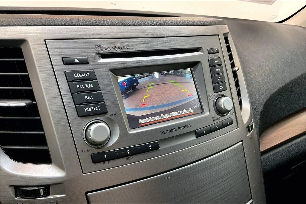 Used 2014 Twilight Blue Subaru 2.5i image 16