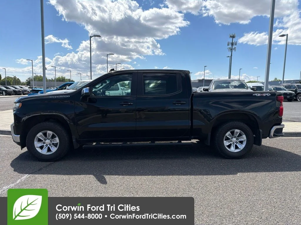 Used 2021 Black Chevrolet LT image 7