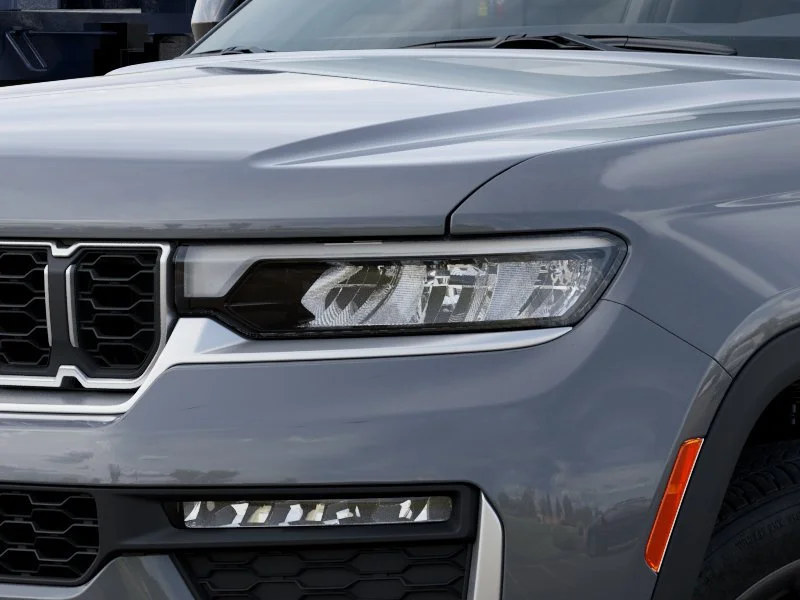 New 2027 Sting-Gray Clearcoat Jeep Limited image 10