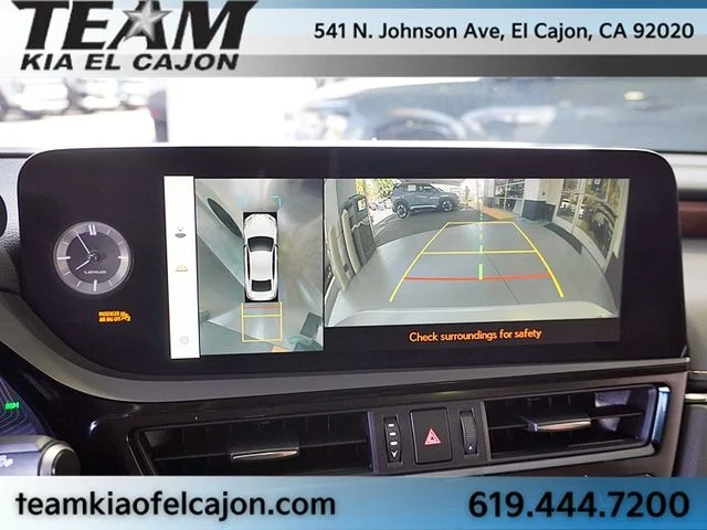 Used 2024 White Lexus 300h Ultra Luxury image 31