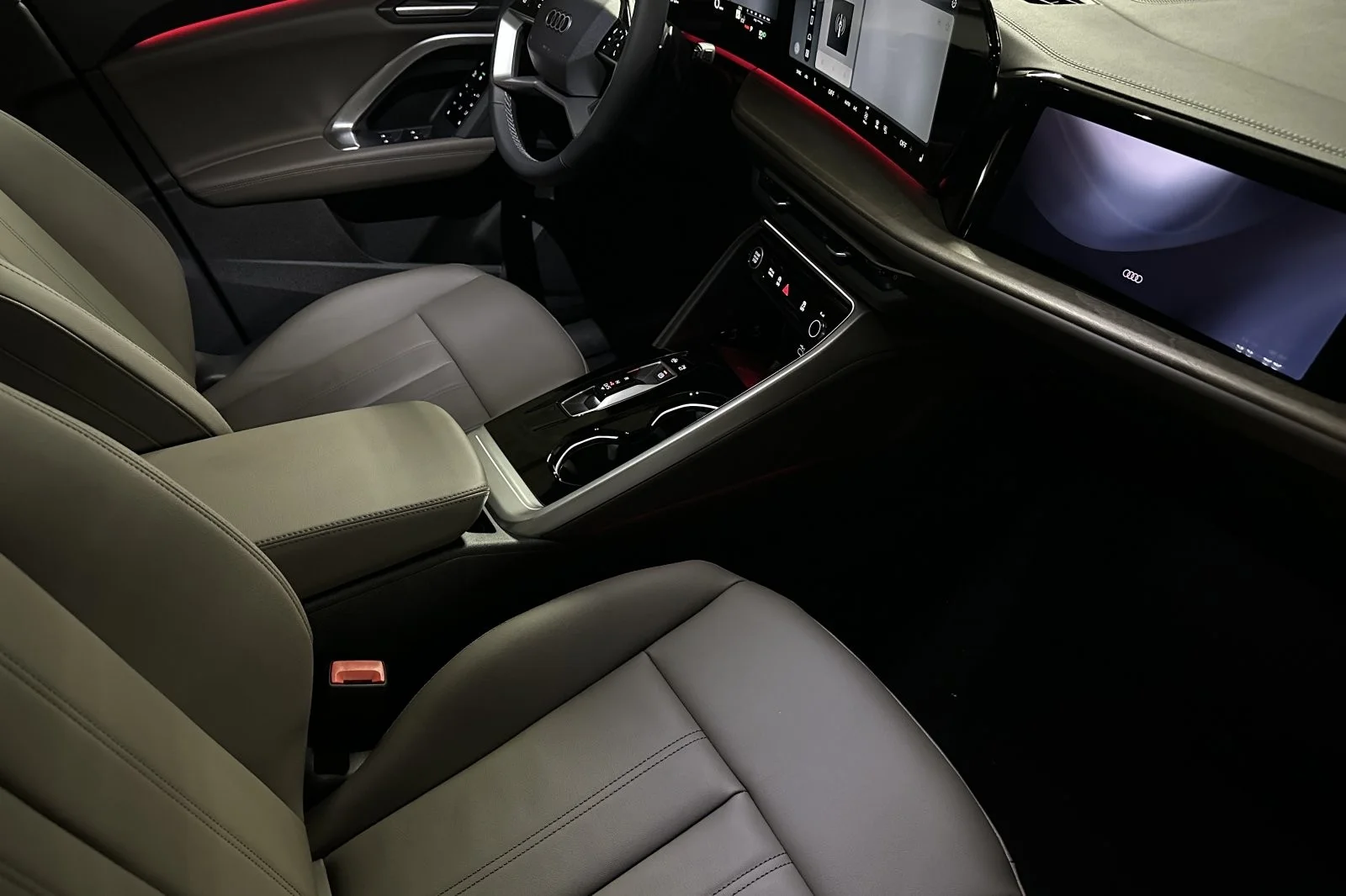 New 2026 Tambora Gray Metallic Audi Premium Plus 2.0 TFSI quattro image 15