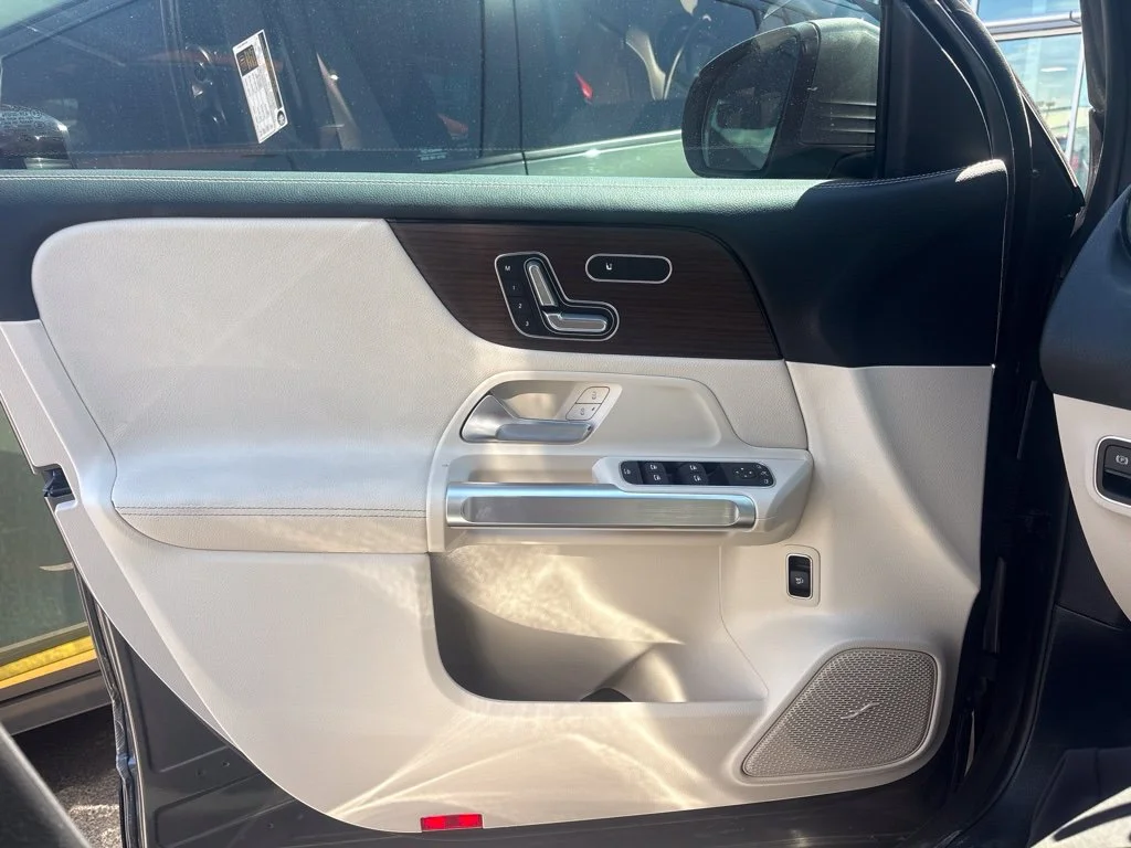 Used 2026  Mercedes-Benz GLB 250 image 16