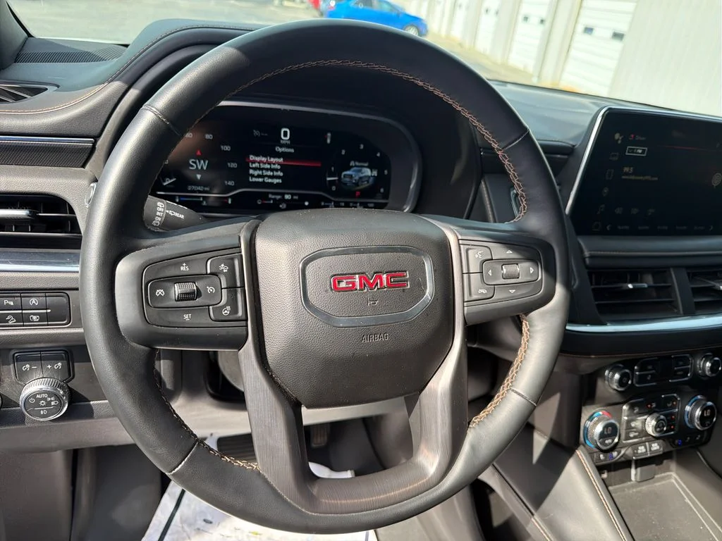 Used 2023 White GMC AT4 image 16