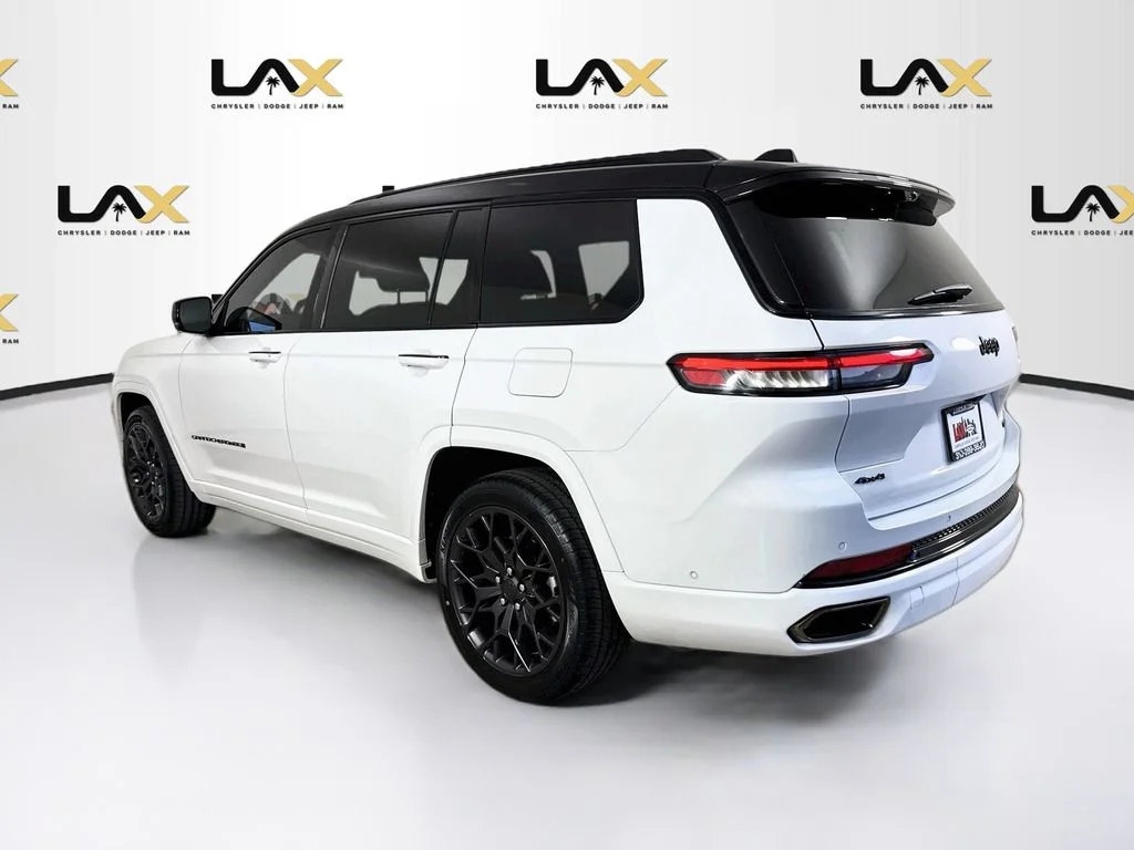 Used 2024 White Jeep Summit image 5