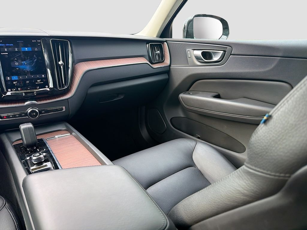 2023 Volvo XC60 Plus - Photo 24