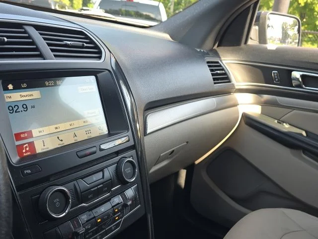 Used 2018 Gray Ford XLT image 29