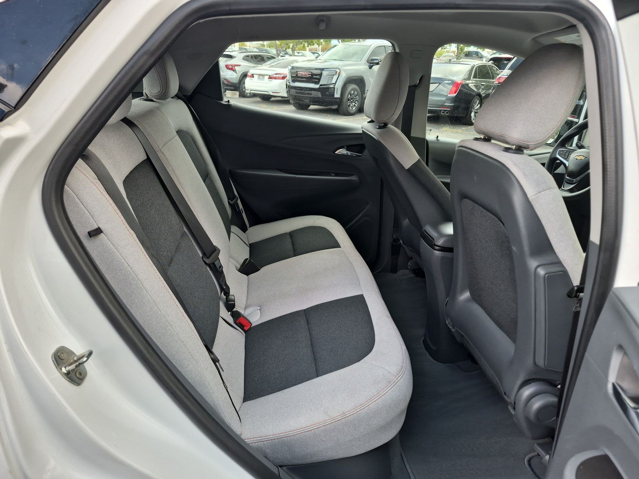 Used 2018 (Includes (TUS) Black grille.) Chevrolet LT image 27