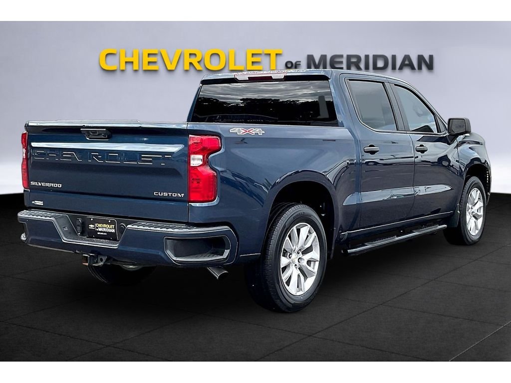 Used 2022 Northsky Blue Metallic Chevrolet Custom image 10