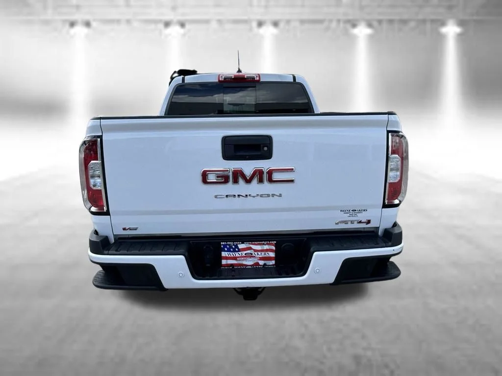 Used 2021 Summit White GMC AT4 w/Leather image 5