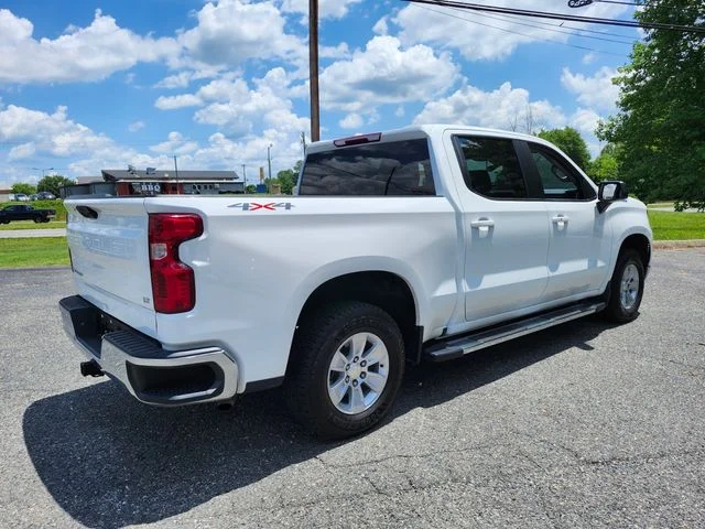 Used 2023 White Chevrolet LT image 8