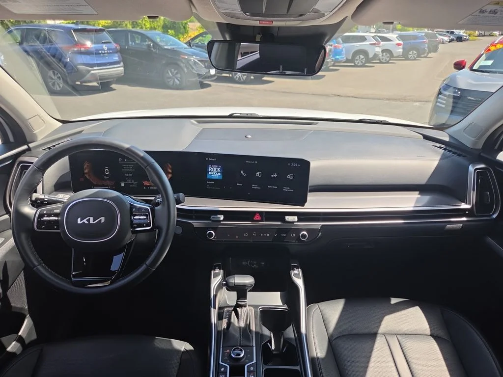 Used 2025 White Kia X-Line EX image 19
