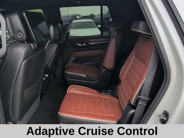 Used 2024 White Frost Tricoat GMC Denali Ultimate image 12