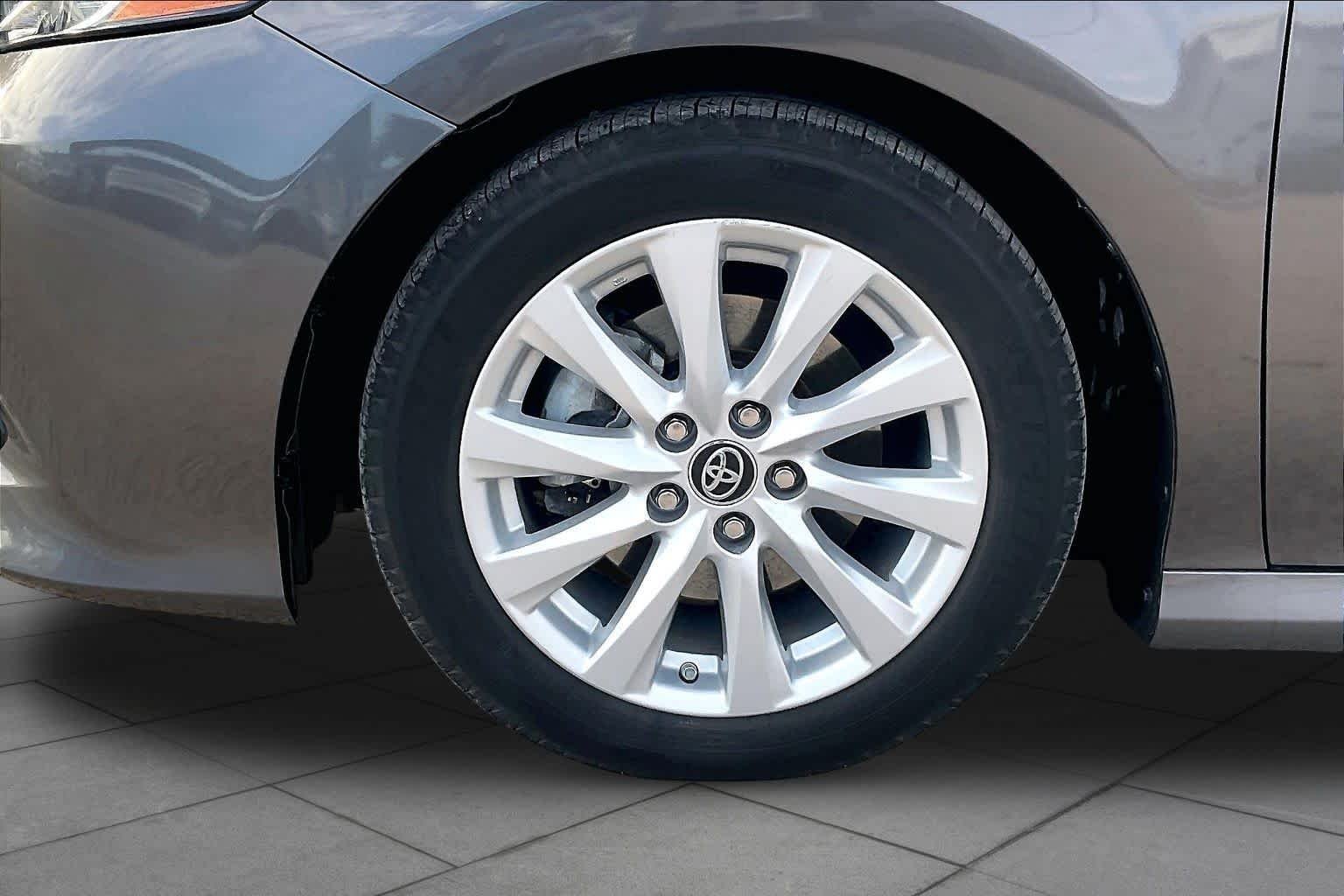 Used 2019 Predawn Gray Mica Toyota LE image 11
